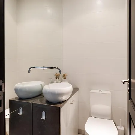 Pateo Renato Baptista 2-br In Arroios * Lisbona