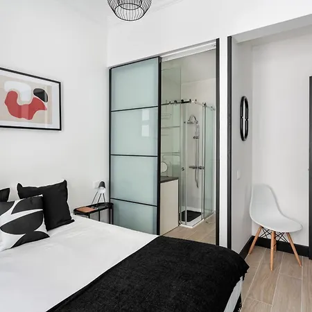 Pateo Renato Baptista 2-br In Arroios Lisbona